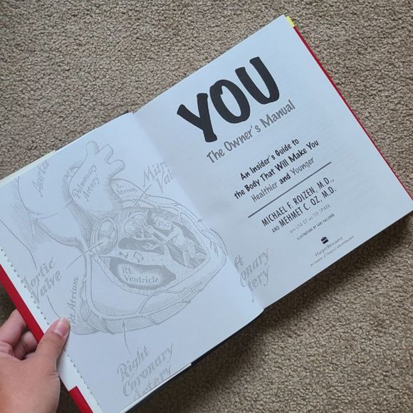 4/$20 YOU: The Owner's Manual by Michael‎ F Roizen & Mehmet C Oz - Hardcover - Picture 2 of 5